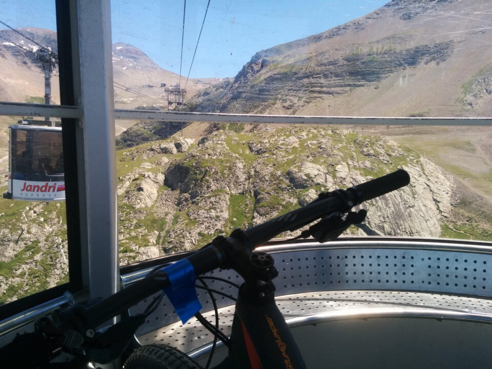 2 Alpes Bike Park: funivia Jandri